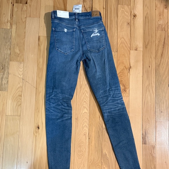 American Eagle Outfitters Women's Distressed Blue Skinny Jeans - Picture 3 of 5